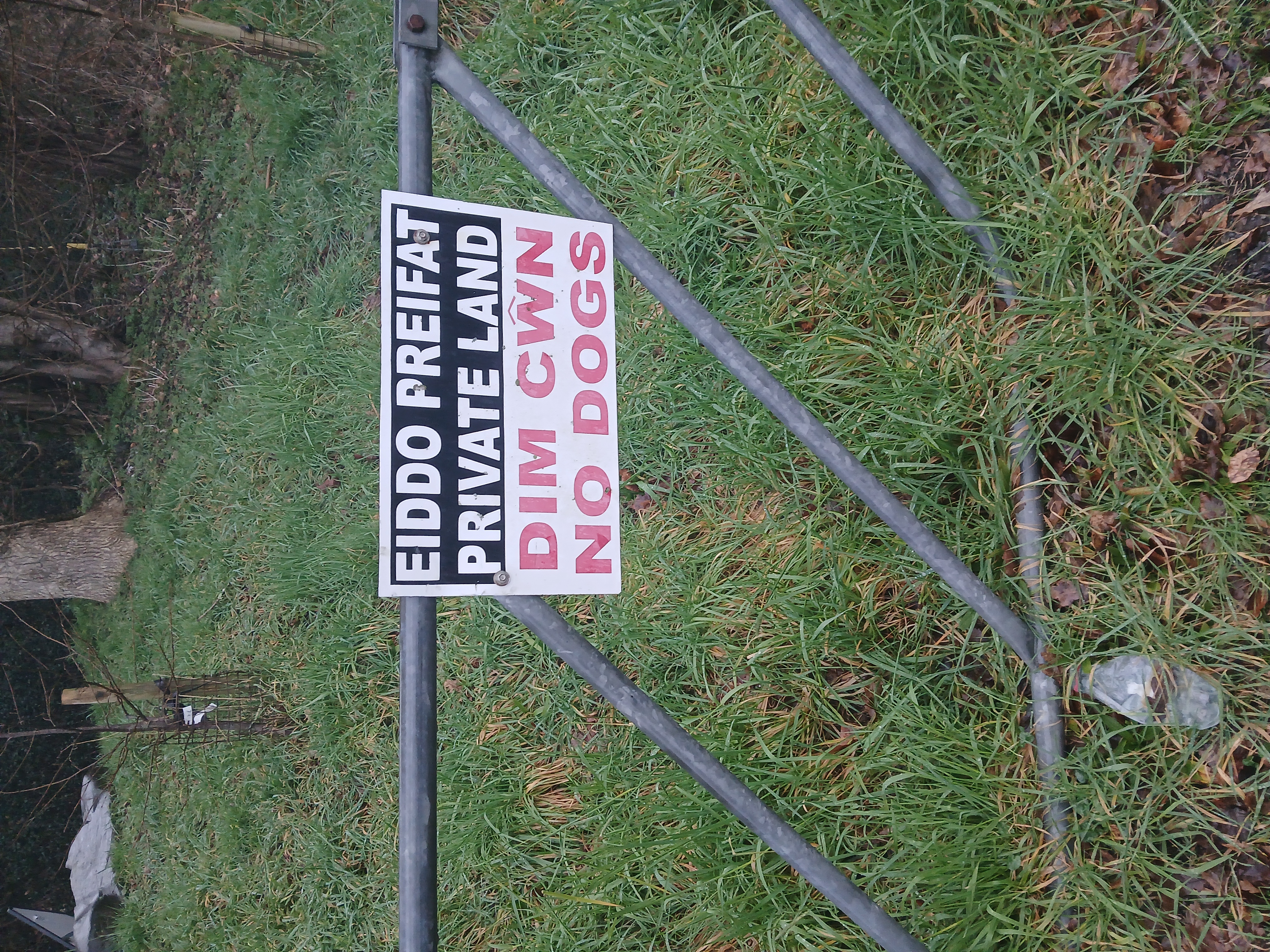Newcastle Emlyn illegal fishing - private land sign
